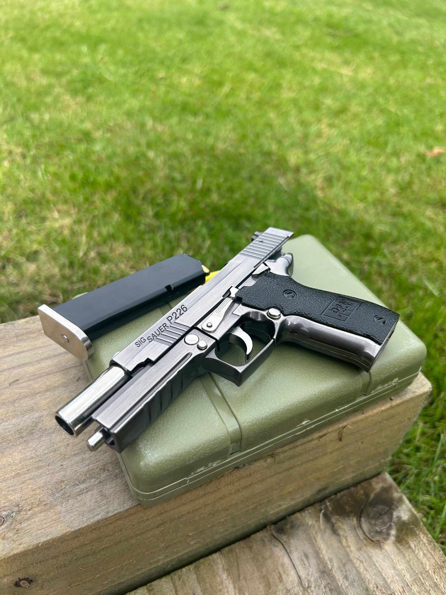 Miniature P226 Pistol 1:2 Scale Model with Ejecting Shells and Moving Parts | ALLOY ARMY