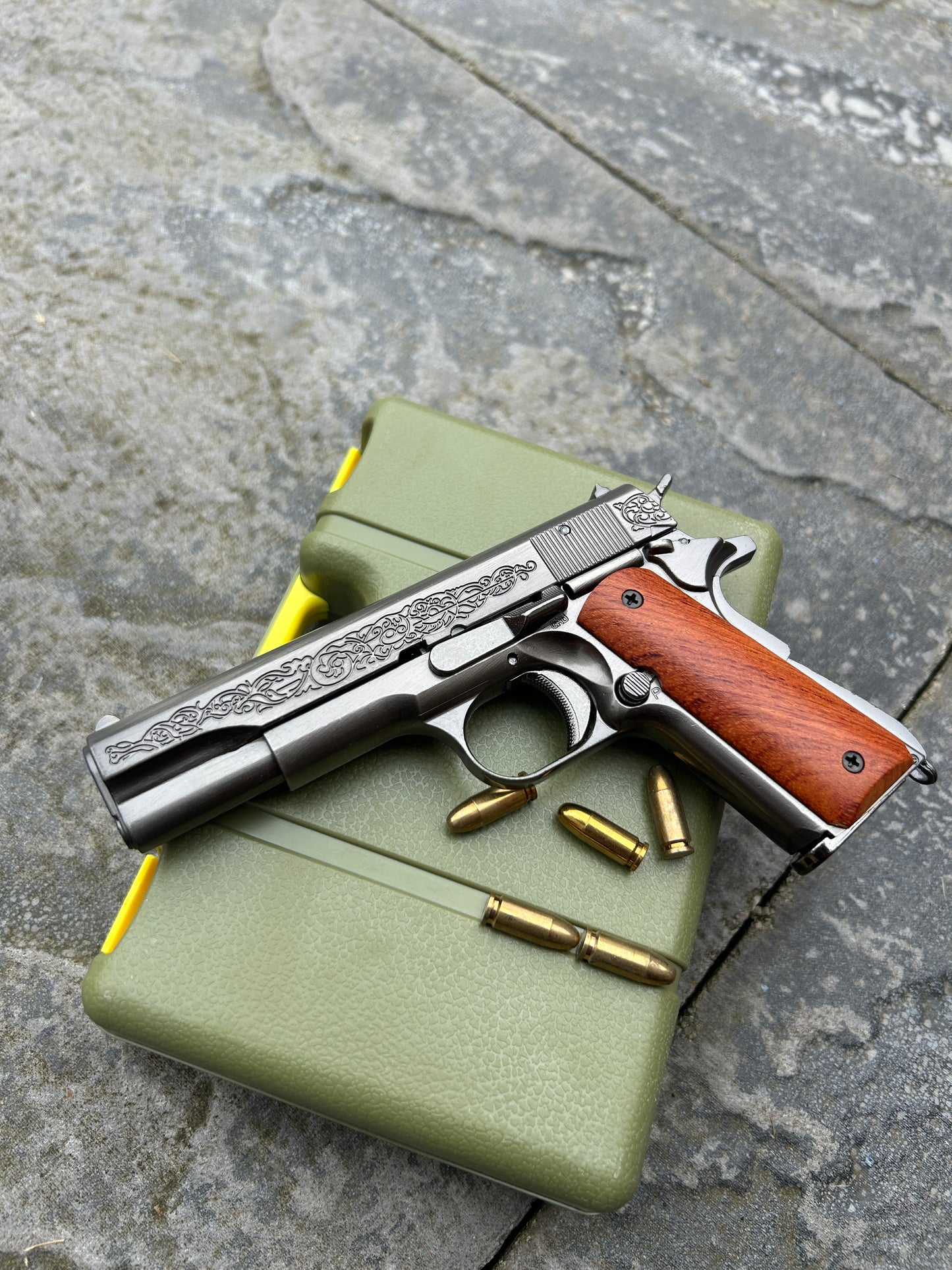 1911 ‘Cartel’ Miniature Scale Model Metal Pistol with Moving Parts Ejecting Shells | ALLOY ARMY