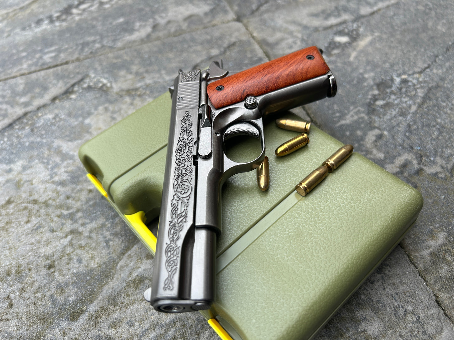 1911 ‘Cartel’ Miniature Scale Model Metal Pistol with Moving Parts Ejecting Shells | ALLOY ARMY
