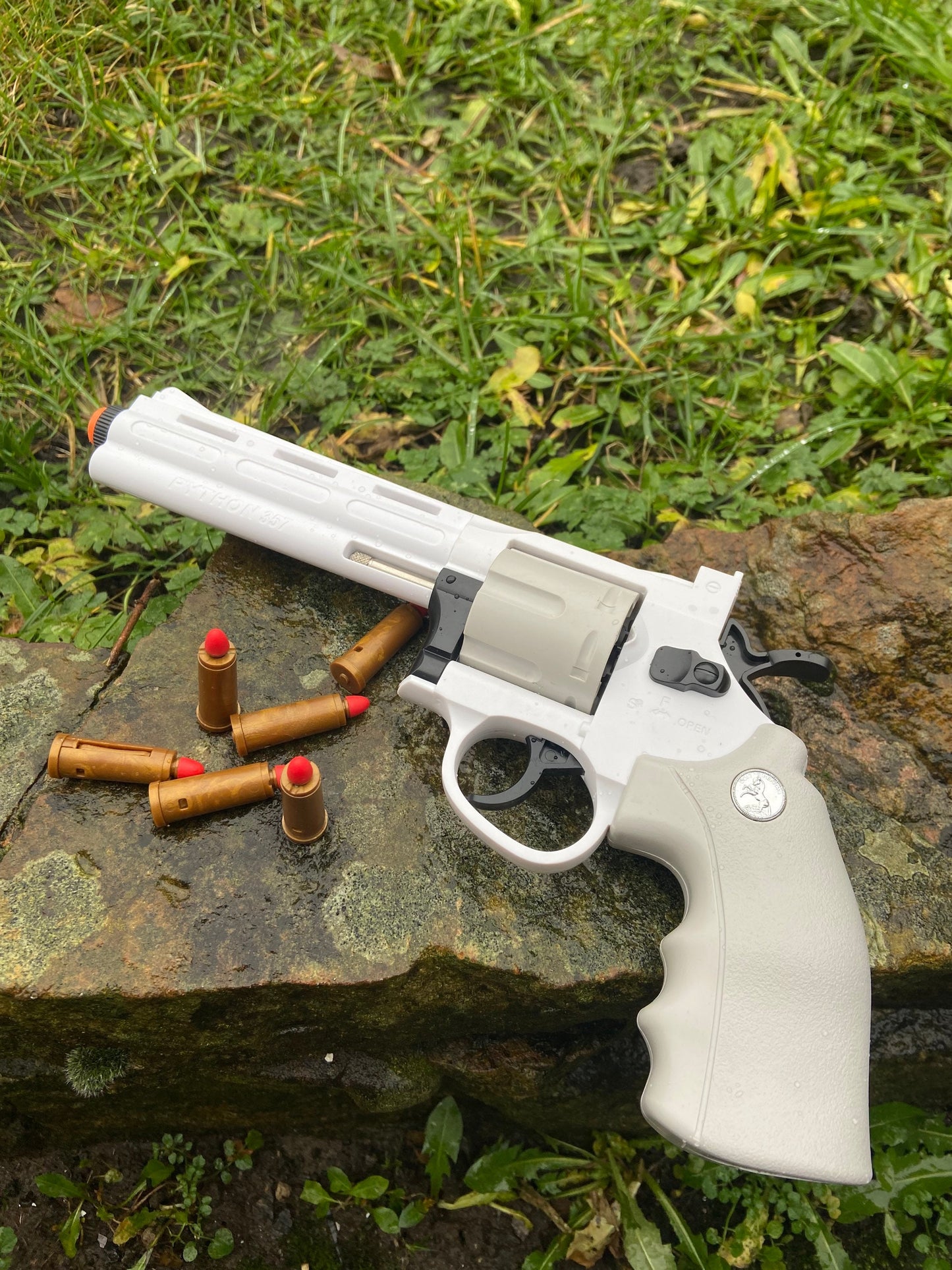 Revolver Semiauto Pistol Soft Dart Blaster Cosplay / Prop Toy Gun