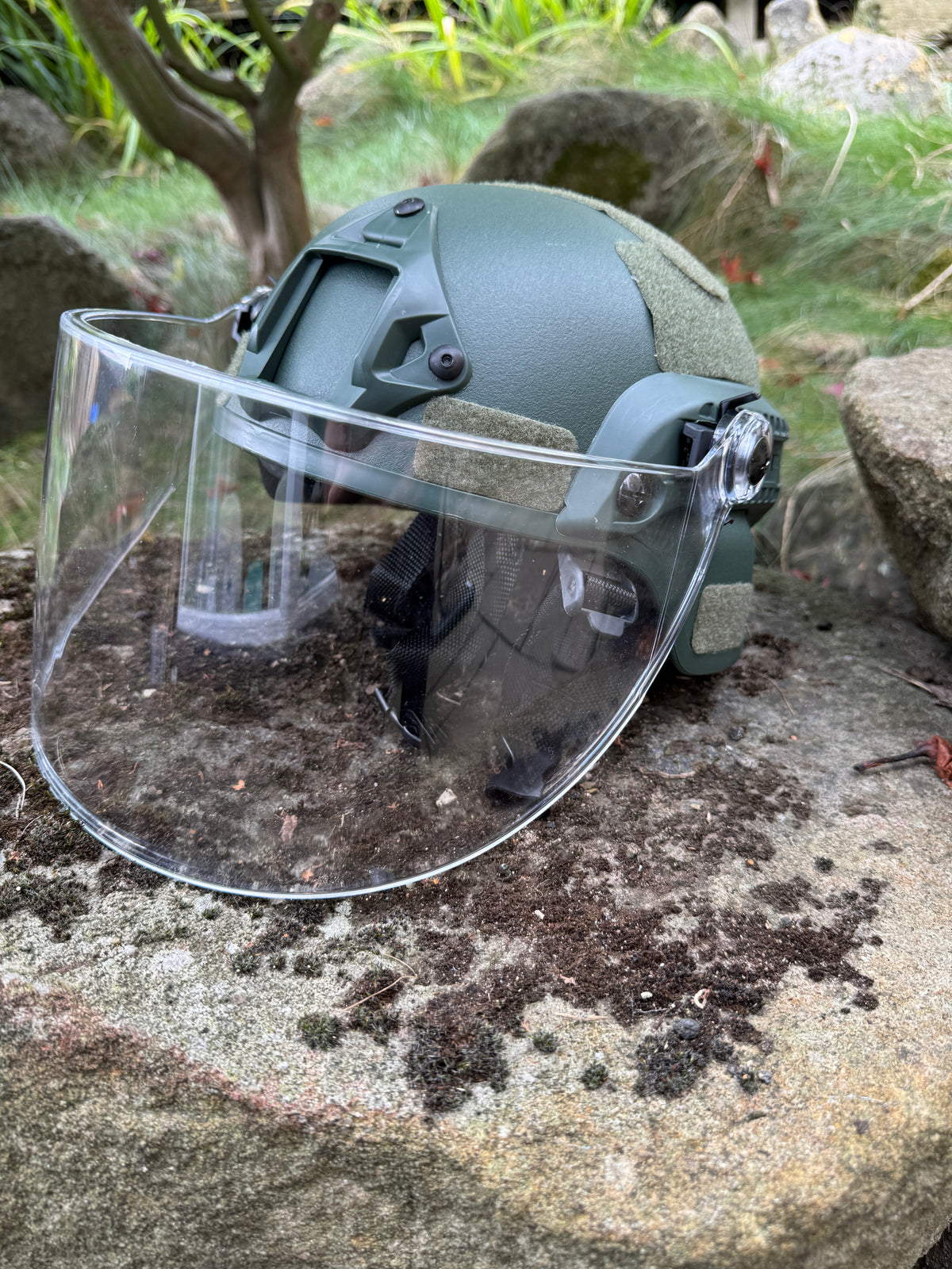 Tactical Combat Helmet with Optional Clear Visor | Cosplay & Airsoft Replica